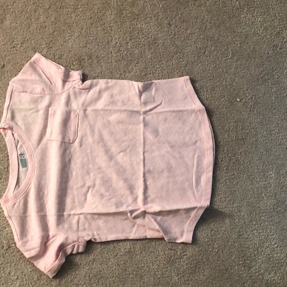 Dress and t-shirt. - Picture 3 of 4